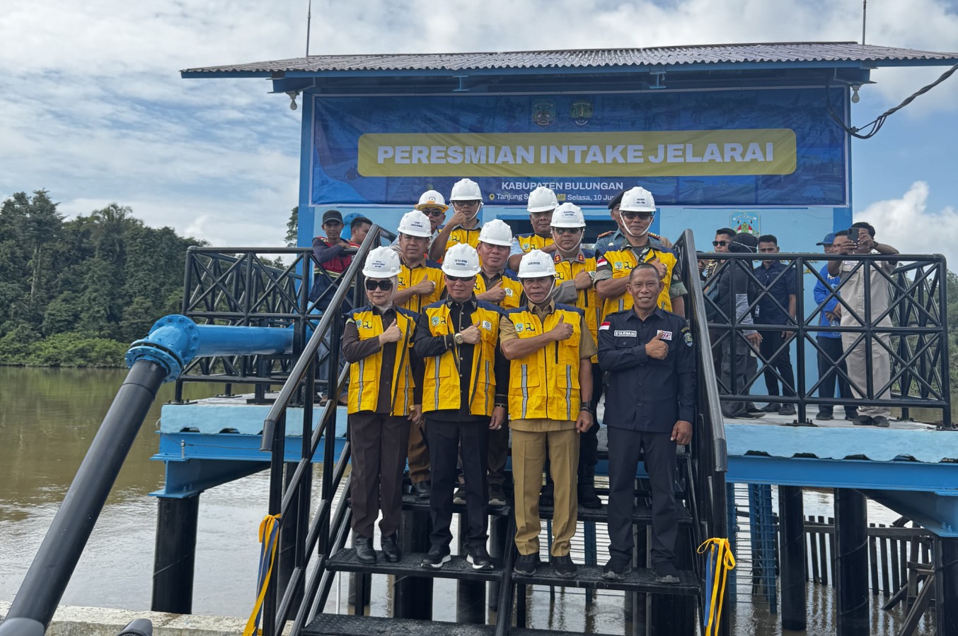 Gubernur Kalimantan Utara (Kaltara) Dr. H. Zainal A. Paliwang, S.H., M.Hum meresmikan bangunan Intake Jelarai Wilayah Sungai (WS) Kayan di Perusahaan Daerah Air Minum (PDAM) Jelarai, Selasa 10 Juni 2025